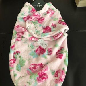 Brand New Fleece Baby Wrap with Roses